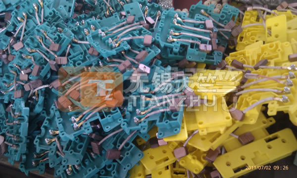 集電器組裝.jpg 20111218164023932.jpg